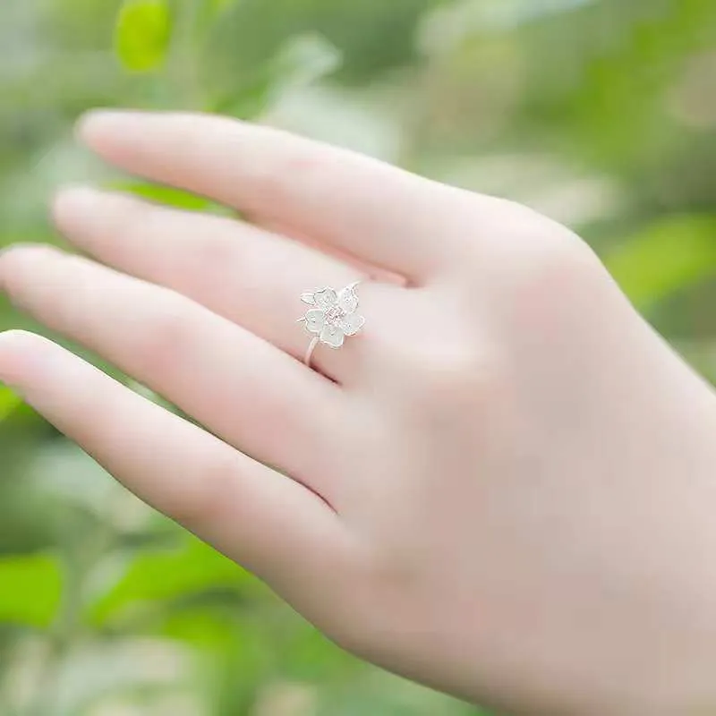 Elegant  Flowers Finger Rings