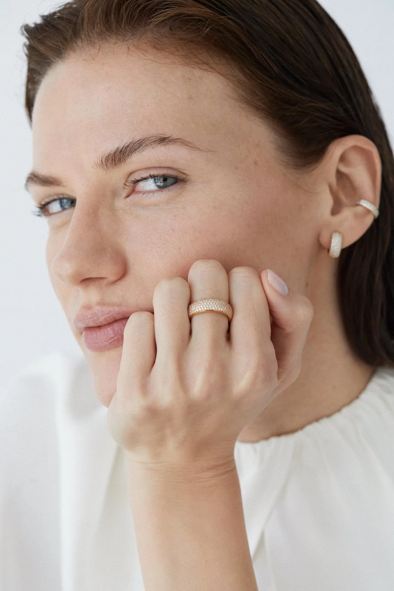 Grand pave ring