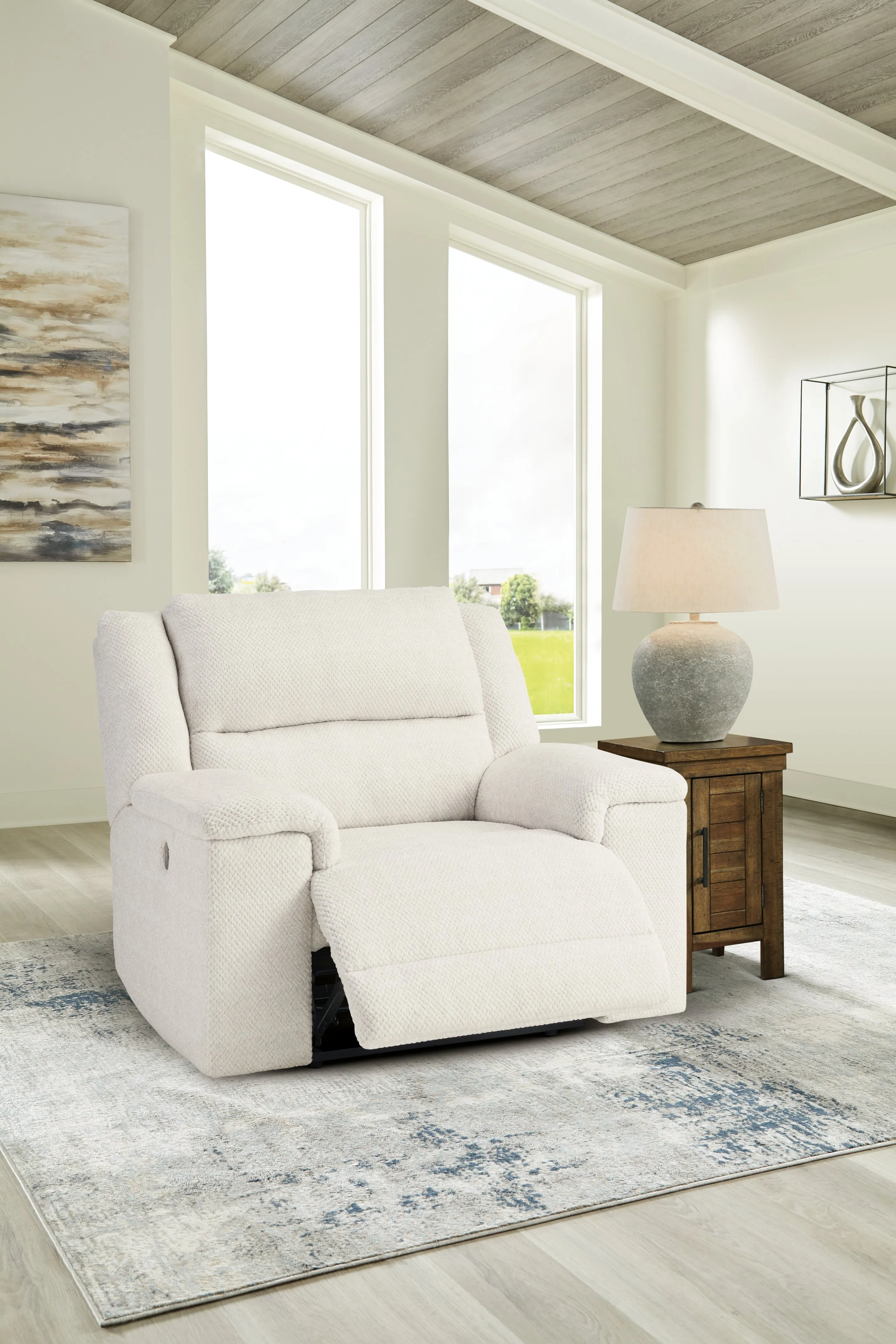 Keensburg 3-Piece Sectional with Recliner in Linen
