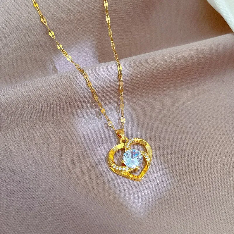 Luxury Fashion Heart Flower Necklace with Cubic Zirconia Simple Elegant Female Accessories