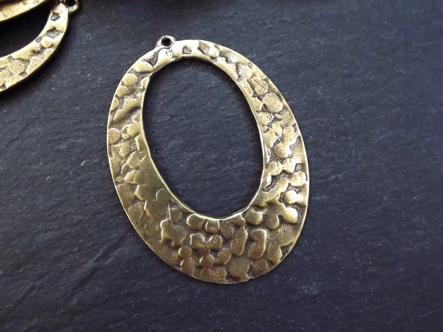 Oval Hammered Pendant, Artisan Oval Loop Pendant, Large Bronze Link, Blotted Dotted Detail, Antique Bronze Plated 1pc