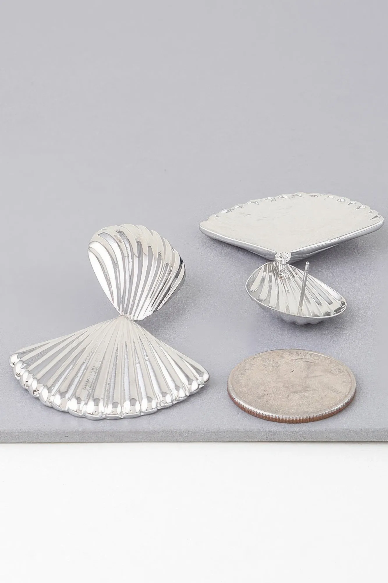 Shiny Ribbed Clam Shell Earrings