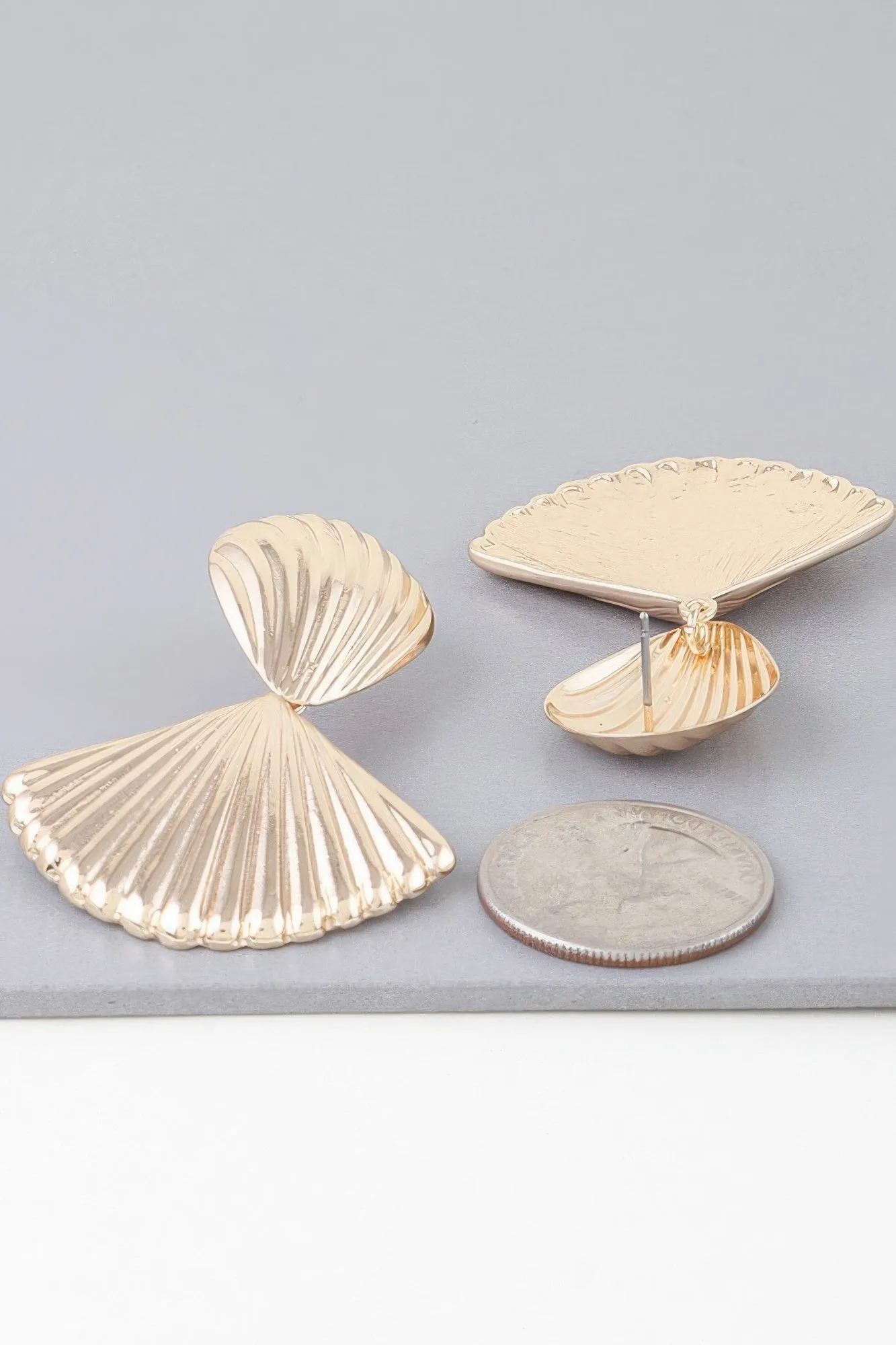 Shiny Ribbed Clam Shell Earrings