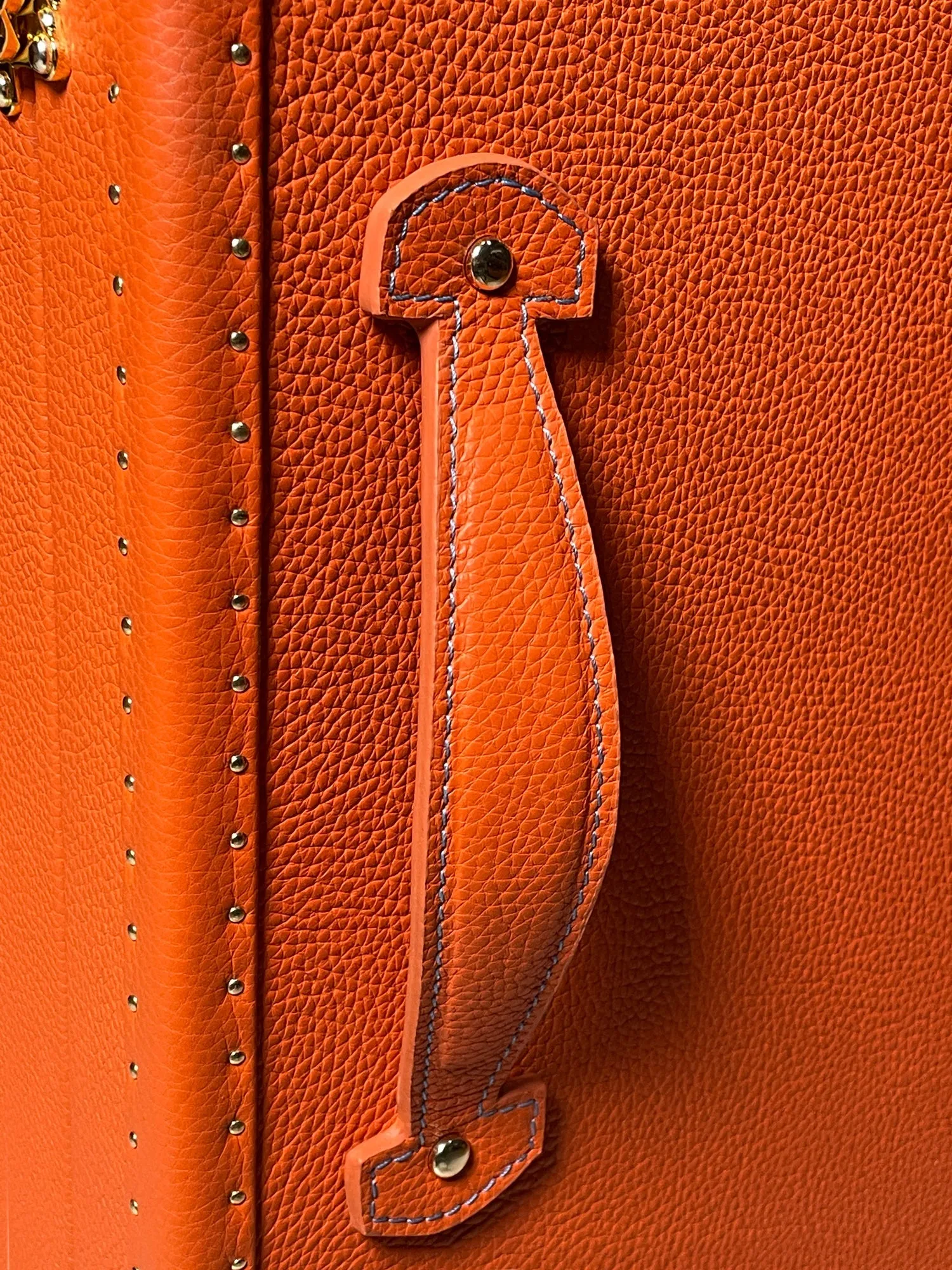 Watch Cabinet - Togo Orange for 94 Watches